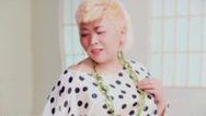 年轻十岁 双胞胎母亲重返青春御姐范