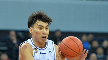 CBA 18/19赛季 天津VS上海第三节：时德帅补篮快攻连续拿分，天津三节领先28分