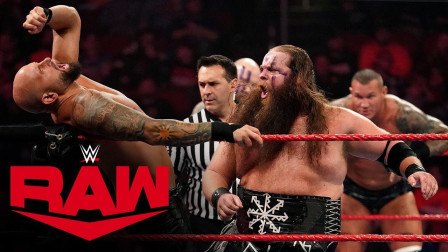WWE RAW 2019 【RAW 12/23】兰迪奥顿膝伤复发 单腿RKO