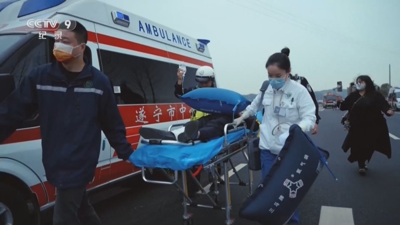 《中国医生 急诊24小时 第一季》 第3集 最近的救命人