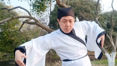 唱罢吹灯 广场舞大叔搞笑版《又见山里红》大叔你好嗨哟