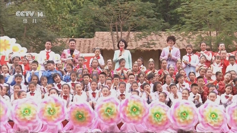 《大手牵小手》 20250908