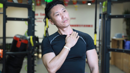 低头族必须，缓解肩颈部的两个动作，减轻肌肉压力！