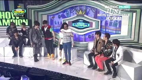 EXO Champion Show Interview Cut 2 中文字幕 12/04/24-EXO-K