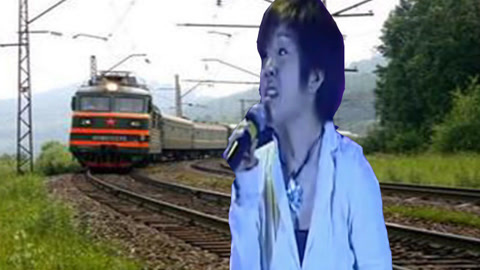 唱罢吹灯 北漂妹子含泪演唱《你在他乡还好吗》