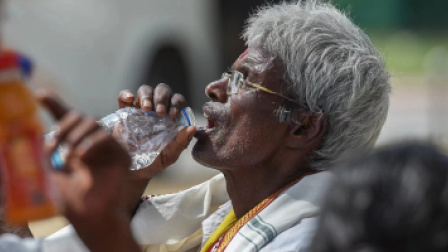 印度高温“热死”超两百人：自来水烫手、蚊子消失