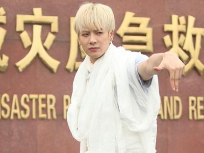 谢依霖王嘉尔爆笑来袭 上演烈火雄心消防战