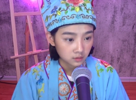 818超女聊天室 鲁照华变“白面小生”零违和