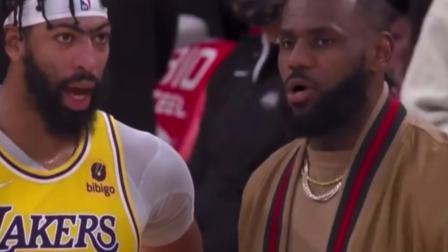 NBA热辣资讯 浓眉绝杀不进听老詹耐心指导！球迷：两人真是亦师亦友啊！