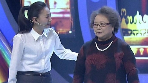 你看谁来了 “老妈专业户”李明珠幽默风趣，上演温馨感人老友记