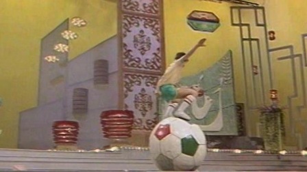 央视1991春晚 朱慧张锦榕等《杂技集锦》，缤彩纷呈杂技大荟萃