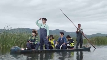 秦奋佩瑶巡护草海，呼吁环保为爱“黔行“