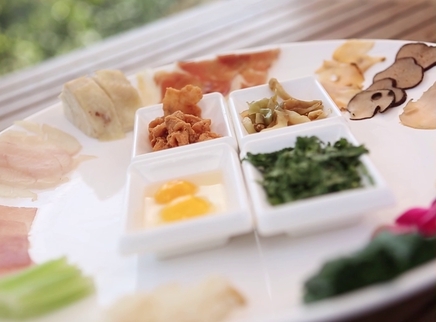 觅食迹 一碗披金戴银的过桥米线