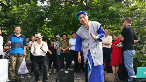 唱罢吹灯 大叔扮许仙动唱爱情故事