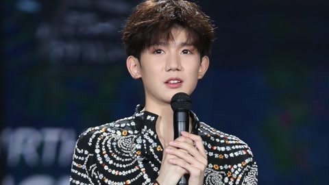 王源十八岁生日会惊喜不断