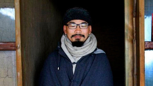 鲁豫有约 企业老总舍百万年薪隐居背后