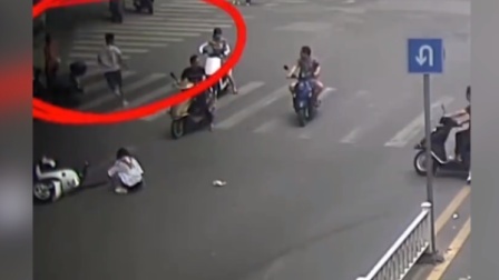 @所有人 窃贼丢下受伤女友仓皇逃跑，女友气不过带着民警“手撕渣男”