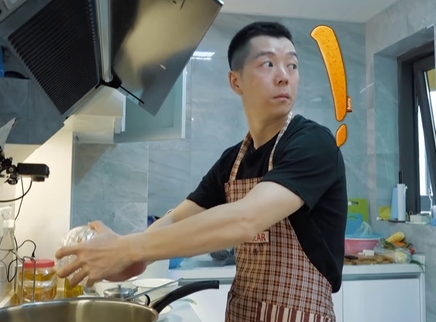 《回家吃饭吧》：王栎鑫为妻儿变大厨