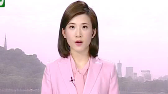 1818黄金眼 黑鱼之乡大变样 千亩荷塘别样红