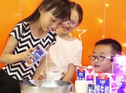 德拉少儿科学实验室 液氮冰激凌