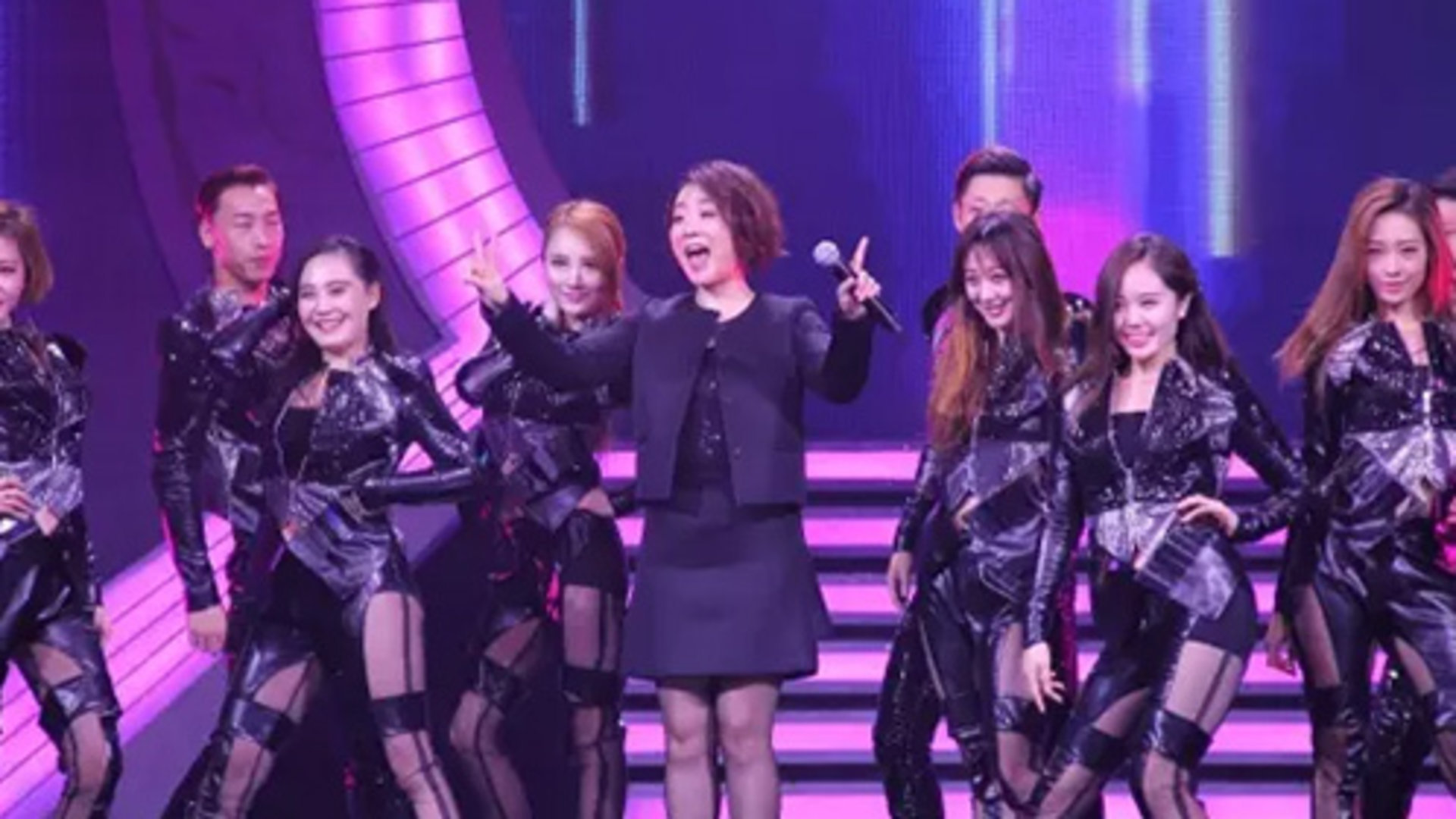 明星同乐会 麻辣女人陈小艺跟儿子称兄道弟