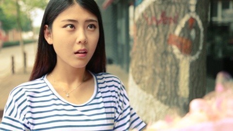 学校里的疯子 美女误会帅哥快递员