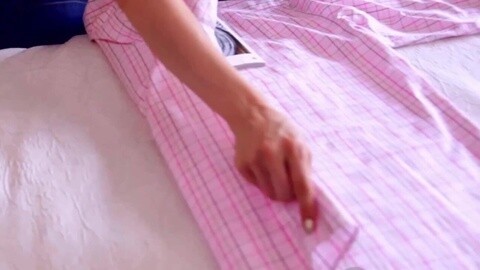 美女家务事 平整衬衫折叠法