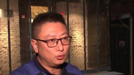 说天下 亲妈抄铁棍暴打30岁女儿被刑拘