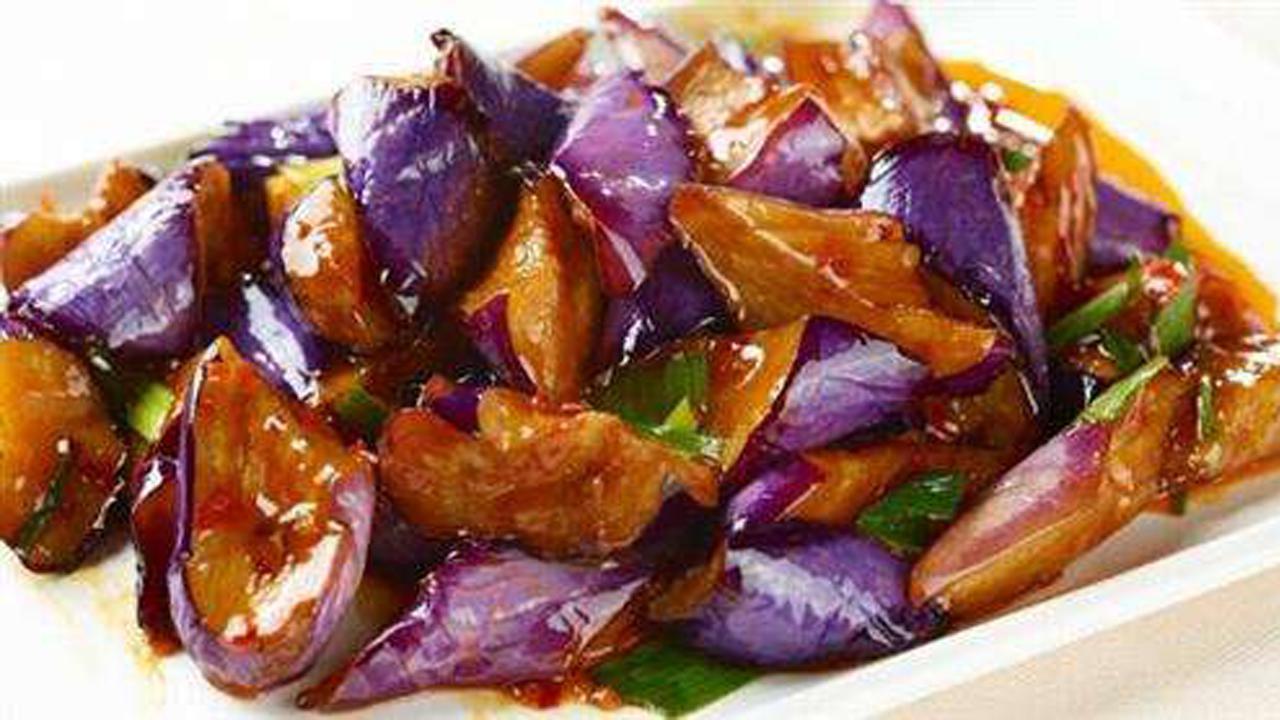 美&middot;食 茄子最简单的家常做法，这么做比肉都香，上桌被抢光