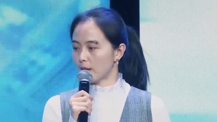 7岁女孩自信分享成长故事，父母陪伴是最好的情感经历