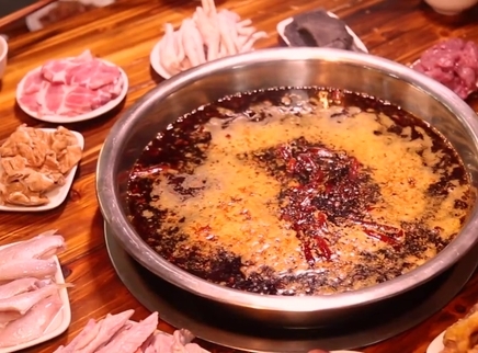 觅食迹 花钱上山也一定要吃的火锅！