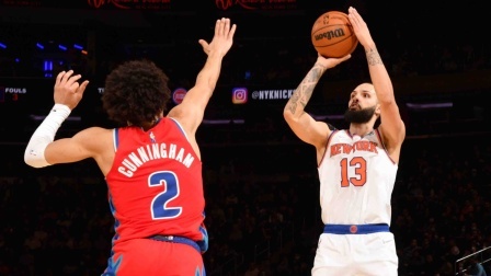 2021-2022赛季NBA集锦 NBA-兰德尔21+11 罗宾逊17+14 尼克斯三人20+击退活塞