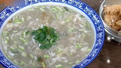 酸辣云鱼羹好开胃 青团关键是两蒸一掀