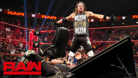 WWE RAW 2019 【RAW 04/29】AJ传奇飞肘将赛斯罗林斯爆桌