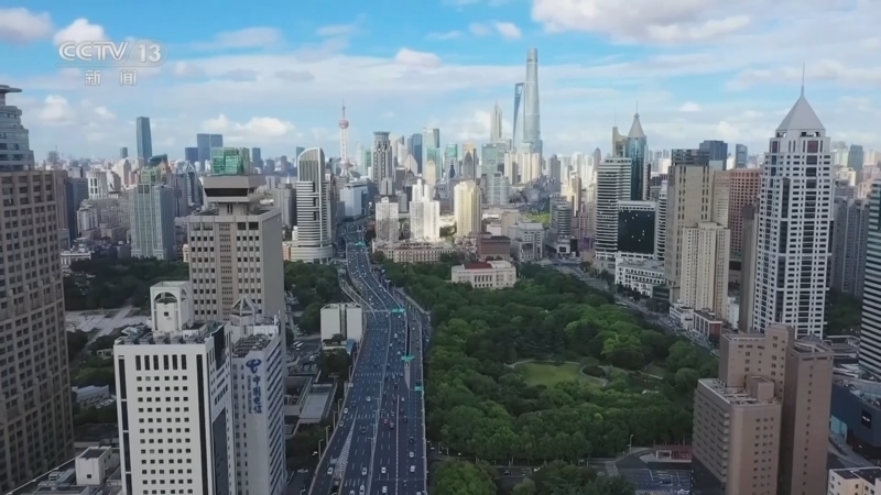 《午夜新闻》 20251204