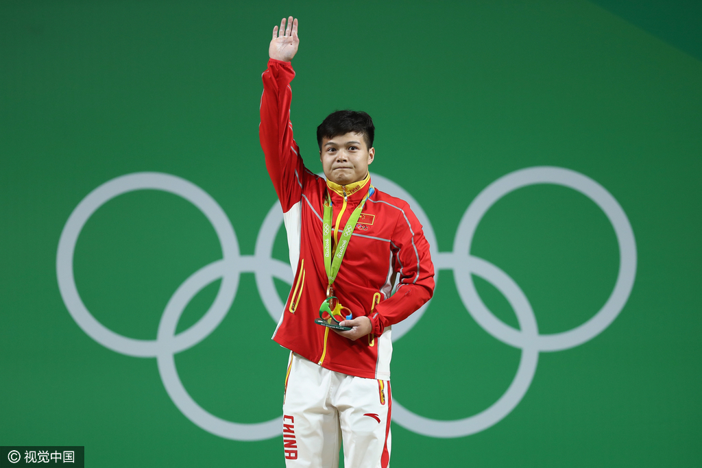 北京时间8月8日, 在2016里约奥运会男子举重56公斤级决赛中,龙清泉龙
