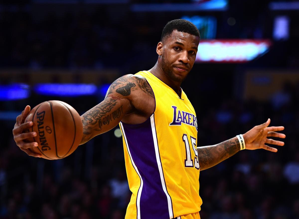 此前因流感缺阵的湖人球员托马斯-罗宾逊将在本场比赛中复出.