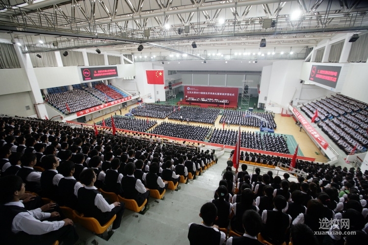 学院简介 中国人民解放军第二炮兵指挥学院 是为二炮部队培养指挥军官