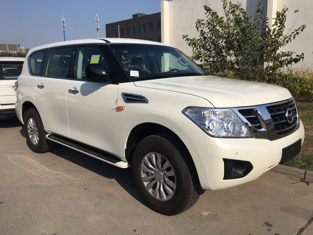 尼桑途乐报价及图片(patrol尼桑途乐v8报价)