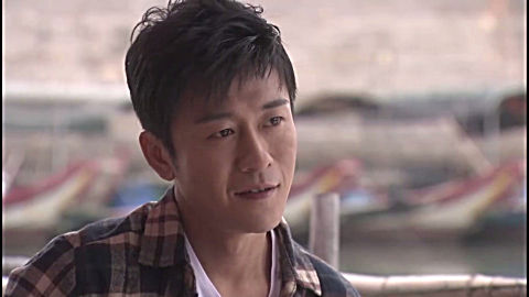 花开半夏:上司看穿林申打算,告知同事被老板处置,没想到光头佬在身后