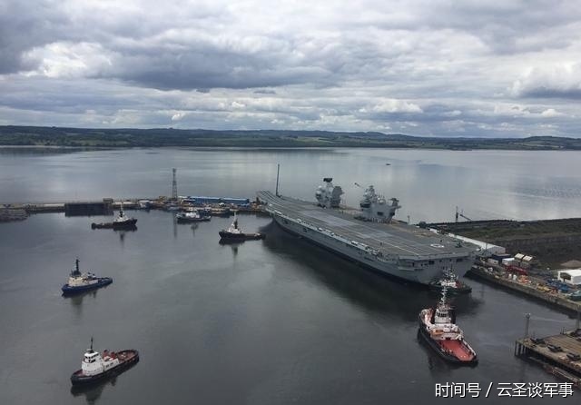英国七万吨航母有个巧妙设计,可以确保顺利过大桥