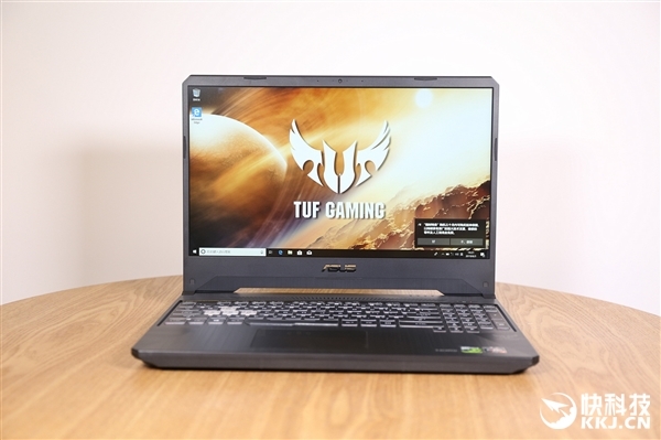 超值amd锐龙7游戏本华硕飞行堡垒7图赏