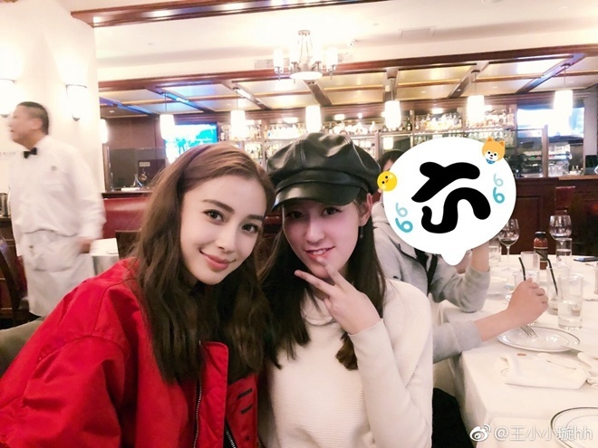 网友晒angelababy路透照 肤白如雪尽显温柔气质