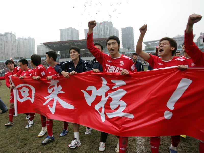 重庆力帆足球俱乐部队是中国足坛的一支年龄结构相对年轻的队伍