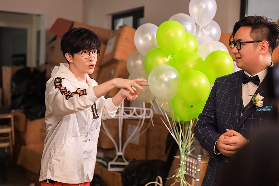 《无限歌谣季》薛之谦杨迪为新人送惊喜 变装"小熊"走心献唱