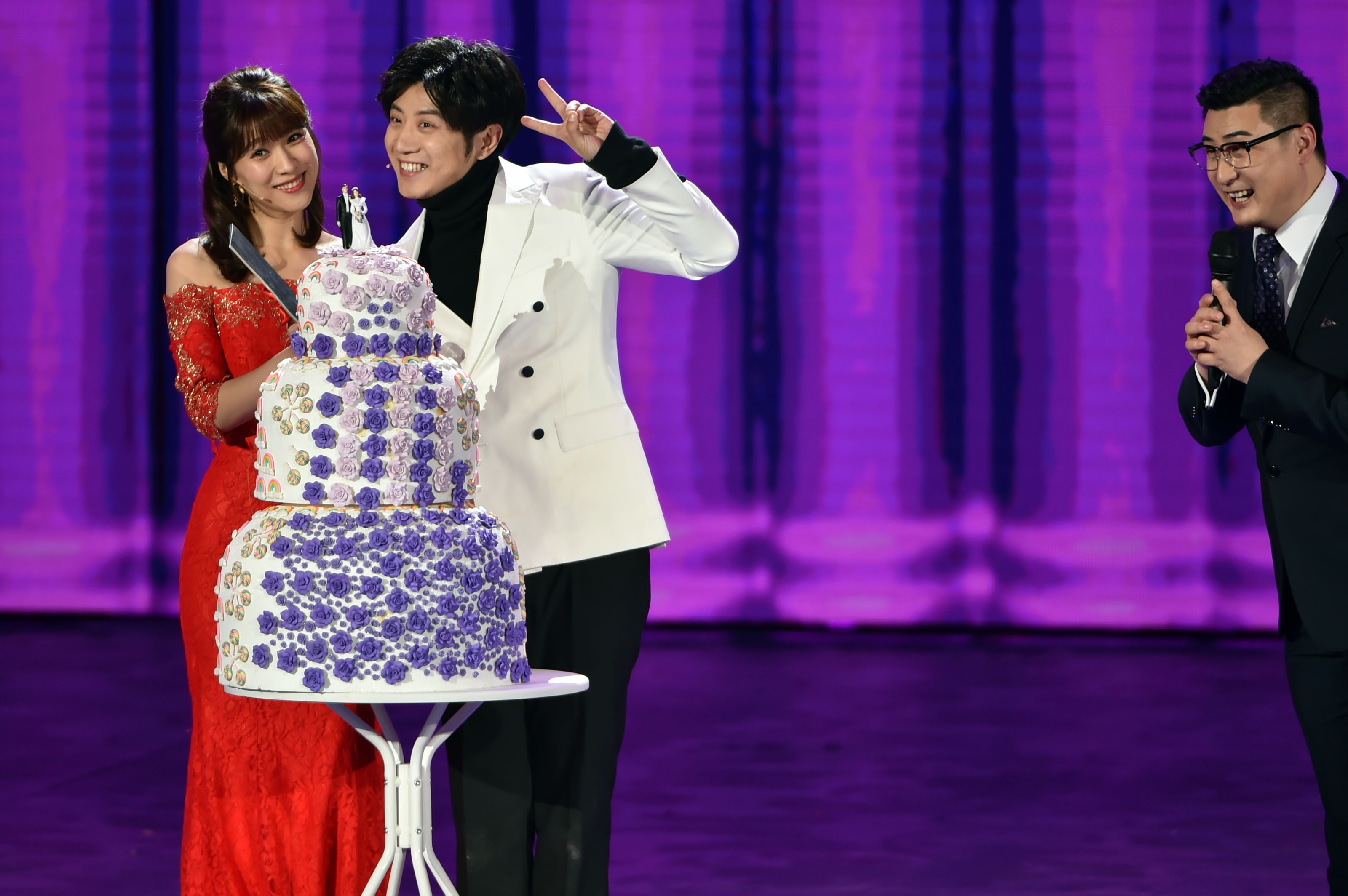 随着宋小宝,杨树林,丫蛋,郭冬临,张卫健,苗阜,王声,高晓攀,嘻哈包袱铺