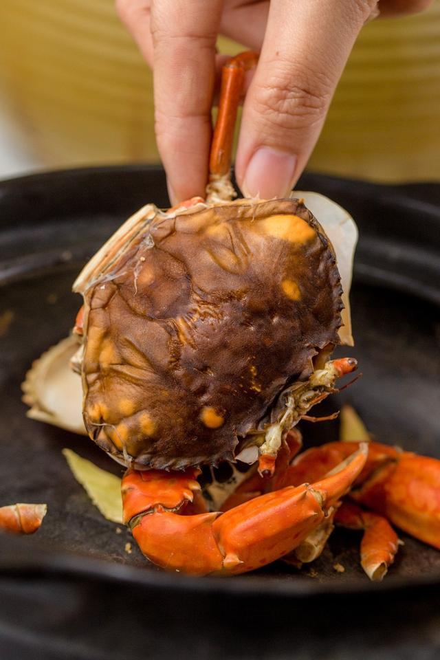 劲爆抵食!这间小店深藏双层壳的爆膏重皮蟹,不去你会后悔一年