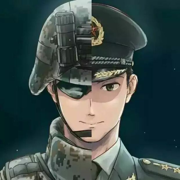 一半迷彩一半常服动漫图,求另一个女的图高清的