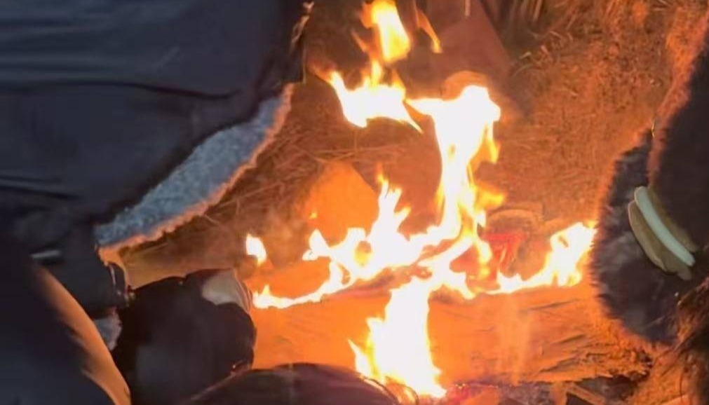 太子尖起火封山